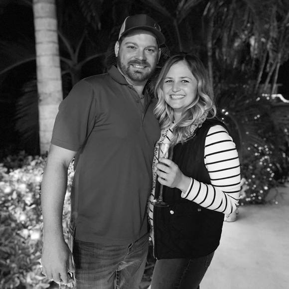 Meet your Posher, Amanda - Picture 1 of 1